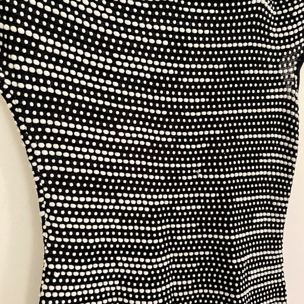 Roland Mouret Knit Bodycon Designer Dress Asymmetrical Black and White Size S - Picture 4 of 10